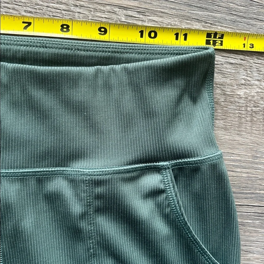 Old Navy Active High-Rise Ribbed Jogger Green Like New Girls Sz 10